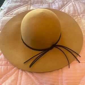 Elegant Tan Wide-Brim Hat
